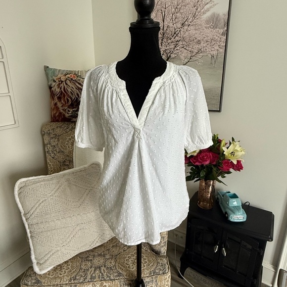 crown & ivy Tops - Crown & Ivy White Puff Sleeve Blouse